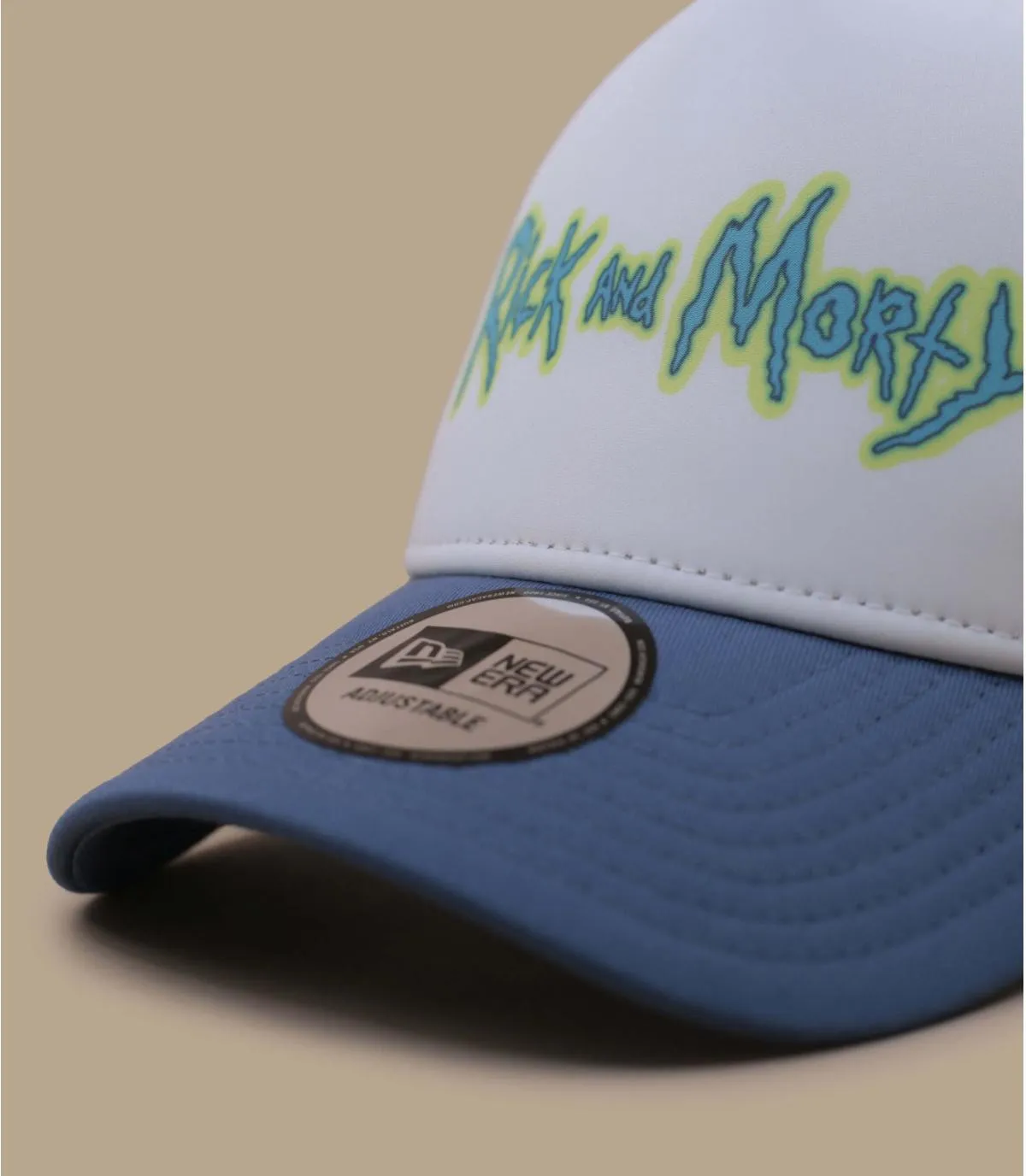 Casquette trucker bleue blanche Rick and Morty - Casquette Rick and Morty Trucker faded blue New Era : Headict